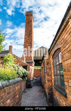 Cheminée et ruelle de Black Country Living Museum, Dudley, Royaume-Uni Banque D'Images