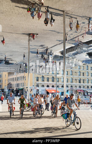 L'Ombrière de Norman Foster, Vieux Port, Marseille Banque D'Images