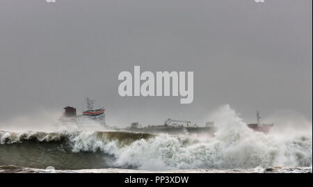 Myrtleville, Cork, Irlande. 21 octobre 2017 FMT de pétroliers à Bergama Storm Brian tout en mouillant au large de Myrtleville Co. Cork, Irlande. Banque D'Images