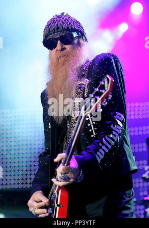 Billy Gibbons de ZZ Top se produit en concert à l'amphithéâtre du parc Mizner à Boca Raton en Floride le 12 mars 2007. Banque D'Images