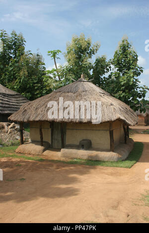 Un homestead à Adjumani, dans la région du Nil occidental de l'Ouganda. Banque D'Images