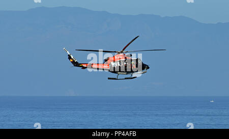 Hélicoptère Bell 412SP (Inaer) sur o sauvetage misionn Tenerife, Canaries, Espagne Banque D'Images