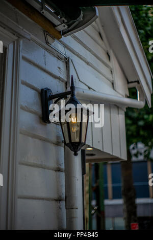 Ruelles colorées dans le quartier historique du vieux centre de Bergen en automne - 7 Banque D'Images