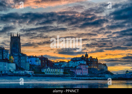 Front de Cromer, au coucher du Soleil prises de la plage Banque D'Images