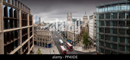 Jusqu'à l'ouest de l'établissement Queen Victoria Street dans la ville de Londres Banque D'Images