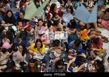 Kuala Lumpur, Malaisie. 29Th Sep 2018. Les mères prennent part à un groupe à l'échelle nationale de l'allaitement cas près de Kuala Lumpur, Malaisie, 23 septembre 2018. Credit : Chong Chung Voon/Xinhua/Alamy Live News Banque D'Images