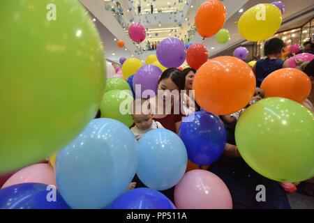 Kuala Lumpur, Malaisie. 29Th Sep 2018. Une mère prend part à un groupe à l'échelle nationale de l'allaitement cas près de Kuala Lumpur, Malaisie, 23 septembre 2018. Credit : Chong Chung Voon/Xinhua/Alamy Live News Banque D'Images