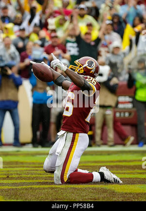 Au Maryland, aux États-Unis. 23 septembre 2018 : Washington Redskins (RB # 26 Adrian Peterson célèbre un touché lors d'un match de football américain NFL entre les Redskins de Washington et les Packers de Green Bay à FedEx Field à Landover, MD. Justin Cooper/CSM Crédit : Cal Sport Media/Alamy Live News Banque D'Images