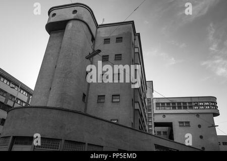 La sous-station électrique du quartier de Vienne de 'Favoriten' est un exemple rare d'architecture constructiviste en Autriche. Banque D'Images