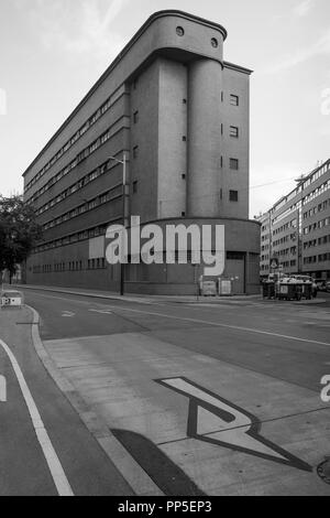 La sous-station électrique du quartier de Vienne de 'Favoriten' est un exemple rare d'architecture constructiviste en Autriche. Banque D'Images