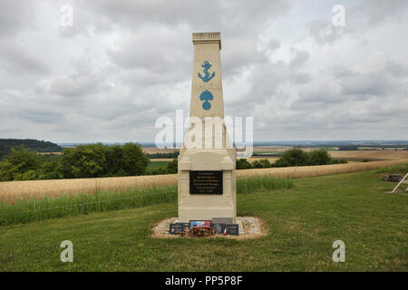 Monument aux soldats français et allemands tombés lors de la Première Guerre mondiale dans la main de Massiges dans Marne région au nord-est de la France. La Main de Massiges était l'un des sites majeurs de la Première Guerre mondiale de 1914 à 1918. Banque D'Images