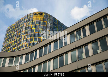 Un logo affiche à l'extérieur du siège de l'ADAC (Allgemeiner Deutscher Automobil-Club) à Munich, Allemagne, le 29 août 2018. Banque D'Images