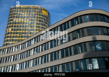 Un logo affiche à l'extérieur du siège de l'ADAC (Allgemeiner Deutscher Automobil-Club) à Munich, Allemagne, le 29 août 2018. Banque D'Images