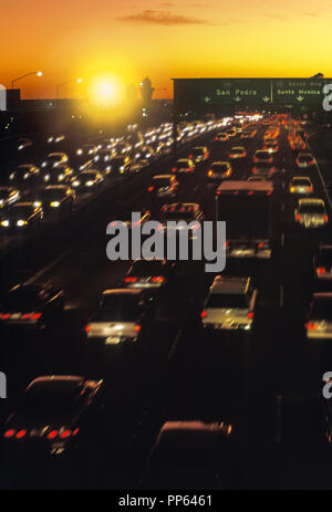 1992 CIRCULATION ROUTIÈRE OCCUPÉ HISTORIQUE ROUTE 101 HARBOR FREEWAY LOS ANGELES CALIFORNIA USA Banque D'Images