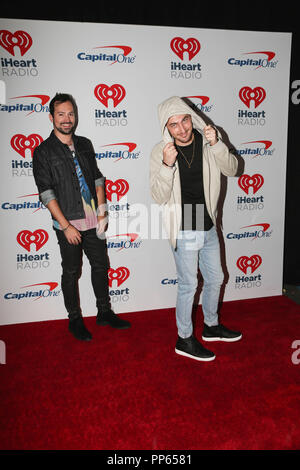 (L-R) Dustin Belt et Kendall Schmidt de Heffron dur arrivent sur le tapis rouge pour l'iHeartRadio Music Festival à Las Vegas, Nevada le 21 septembre 2018. Banque D'Images