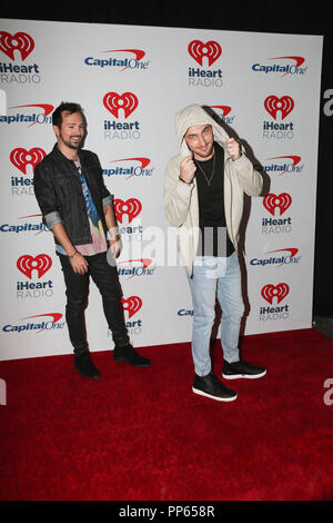 (L-R) Dustin Belt et Kendall Schmidt de Heffron dur arrivent sur le tapis rouge pour l'iHeartRadio Music Festival à Las Vegas, Nevada le 21 septembre 2018. Banque D'Images