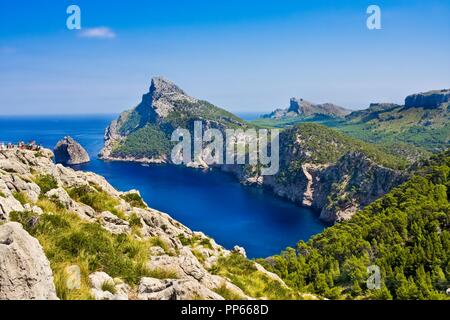 Au haut du cap de Formentor Pollensa aérienne sur la mer à Majorque Îles Baléares Banque D'Images