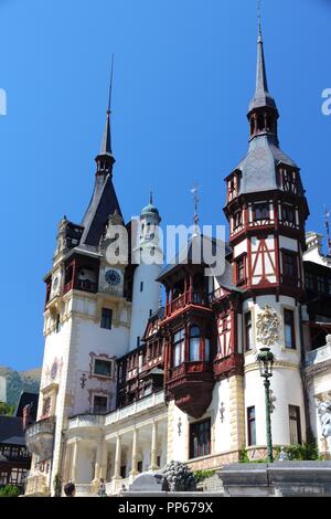 Roumanie - Château de Peles dans Muntenia région. Vieux bâtiment à Sinaia (département de Prahova). Banque D'Images