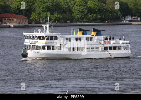 STOCKHOLM - 31 MAI : ride Skargarden ferry le 31 mai 2010 à Stockholm, Suède. À Stockholm, ville d'îles, les ferries sont le pilier de publ Banque D'Images