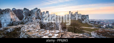 Ogrodzieniec ruines d'un château médiéval. La région de Czestochowa Banque D'Images