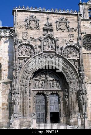 BURGOS. ARANDA DE DUERO. Eglise DE SANTA MARIA , Siglo XV , XVI. FACHADA OBRA DE SIMON DE COLONIA. ARTE GOTICO. Banque D'Images