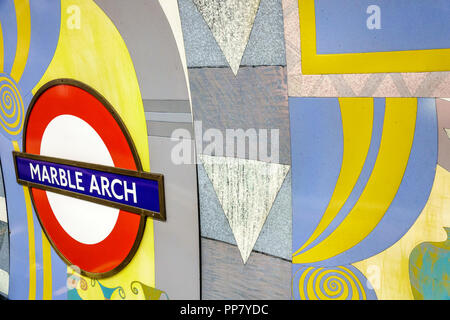 Londres Angleterre,Royaume-Uni,Marylebone,Marble Arch métro Station métro tube métro tube métro,transport en commun,intérieur,cocarde,logo,graphisme,Royaume-Uni GB Anglais UE Banque D'Images