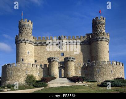 L'Espagne. Manzanares el Real. Nouveau château de Manzanares el Real. Construit en 1475 par Diego Hurtado de Mendoza, fils du Marquis de Santillana. De l'extérieur. Communauté de Madrid. Banque D'Images