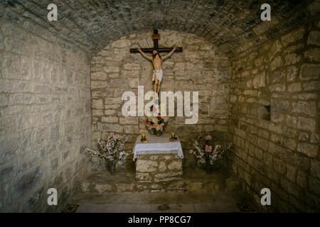 Santuario de origen romanico de Santa María de la Nuez , municipio de Bárcabo, Sobrarbe, Provincia de Huesca, Comunidad Autónoma de Aragón, cordillera de los Pirineos, Espagne, Europe. Banque D'Images