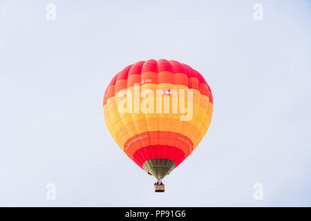 Ballon à air chaud à la 28e Internationale Montgolfiade Warsteiner, 2018 à Warstein, Allemagne, pour la dernière messe début de l'image WIM Banque D'Images