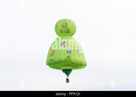 Forme spéciale hot air balloon publicité Windows live à la 28e Internationale Montgolfiade Warsteiner, 2018 à Warstein, Allemagne Banque D'Images