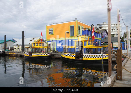 Le bateau-taxi à Fisherman's Wharf , Victoria, île de Vancouver Banque D'Images