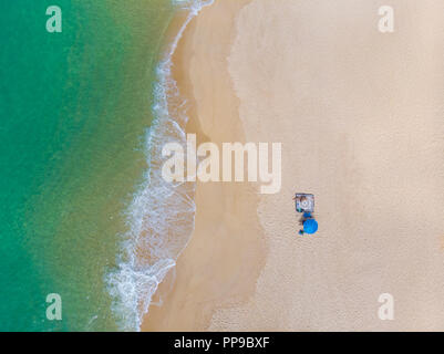 Vue aérienne de la plage de Comporta, Portugal. Le plus long d'Europe étendue de sable. Banque D'Images