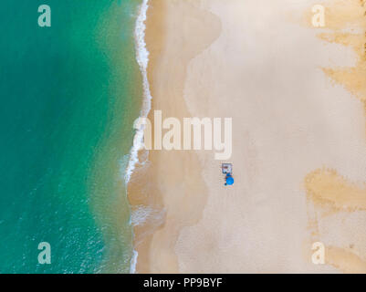 Vue aérienne de la plage de Comporta, Portugal. Le plus long d'Europe étendue de sable. Banque D'Images