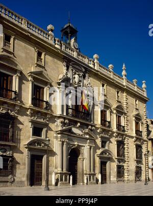 Grenade, Andalousie, espagne. Palais de la chancellerie royale. Institution créée par les Rois Catholiques, déménagement Le Tribunal de Ciudad Real à Grenade. Ce bâtiment date de vers 1530, pendant le règne de Charles I. Il a été conçu par l'architecte andalou Francisco del Castillo el Mozo (1528-1586). Banque D'Images