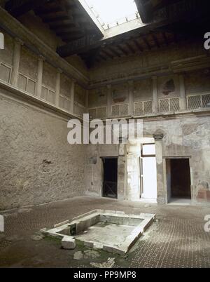 L'Italie. D'Herculanum. Maison Samnite. Plus ancien bâtiment à Herculanum, 2e siècle avant J.-C.. Impluvium. La Campanie. Banque D'Images