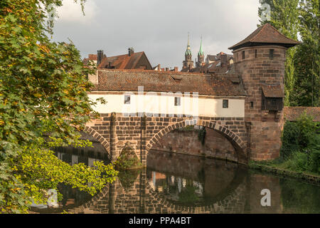 Henkerturm Henkerhaus und an der Pegnitz, Nürnberg, Bayern, Deutschland | Henkerhaus Hangman's House),half-timbered Weinstadel et Water tower Wass Banque D'Images