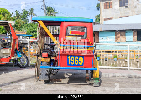 Tacloban City, Philippines - 12 juin 2018 : un tricycle aux Philippines Banque D'Images