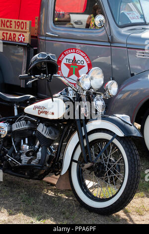 1947 Harley Davidson Moto Flathead à un festival rétro vintage. UK. Banque D'Images