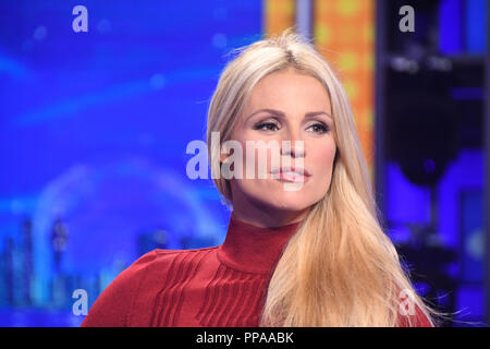 Milano Italie 20 septembre 2018 - 82 cm - Photocal Striscia la Notizia Présentation La conduttrice Michelle Hunziker Crédit : Giuseppe Andidero/Alamy Banque D'Images