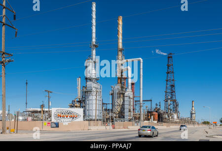 Navajo Refining Company, procédés de raffinage du pétrole brut bassin permien de l'ouest du Texas et le Nouveau Mexique, situé dans le comté d'Artesia Eddy, New Mexico, USA Banque D'Images