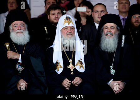 Le patriarche Théodore II d'Alexandrie et de toute l'Afrique, le Patriarche Kirill de Moscou et de toute la Russie, le Patriarche Theophilos III de Jérusalem (L-R) à un concer Banque D'Images