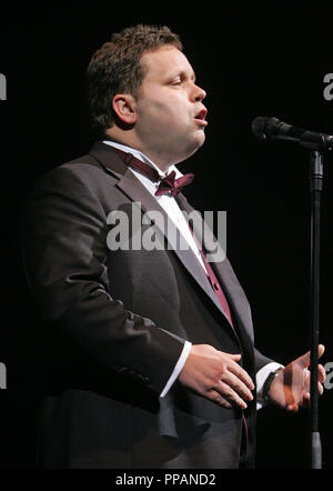 Paul Potts se produit en concert au Seminole Hard Rock Hotel and Casino à Hollywood, en Floride le 14 juillet 2009. Banque D'Images