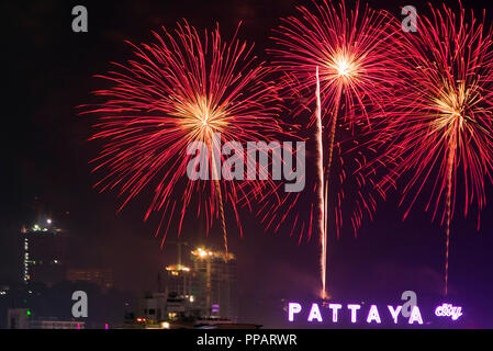 La veille du Nouvel An d'artifice, Pattaya, Thaïlande Banque D'Images