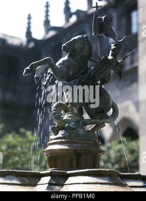 JORGE, San. Mártir cristiano del s. II. Estatua de bronce de la Fuente de Sant Jordi que se encuentra en el 'Pati dels Tarongers' (Patio de los Naranjos) del Palacio de la Generalitat. Barcelone. Cataluña. España. Banque D'Images