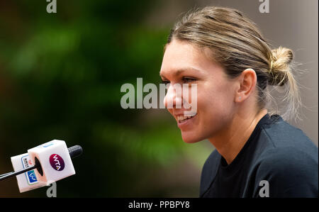 Wuhan, Chine. Sep 24, 2018. 24 septembre 2018 - Au cours de la Roumanie : Simona conférence de presse au 2018 Dongfeng Motor Wuhan ouvrir le tournoi de tennis WTA Premier 5 Crédit : AFP7/ZUMA/Alamy Fil Live News Banque D'Images