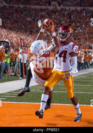 Austin, TX, USA. 15 Sep, 2018. 15 septembre 2018 à la Darrell K Royal - Texas Memorial Stadium, à Austin, TX. (Crédit obligatoire : Juan Lainez/MarinMedia.org/Cal Sport Media) (photographe complet, et de crédit crédit obligatoire) : csm/Alamy Live News Banque D'Images