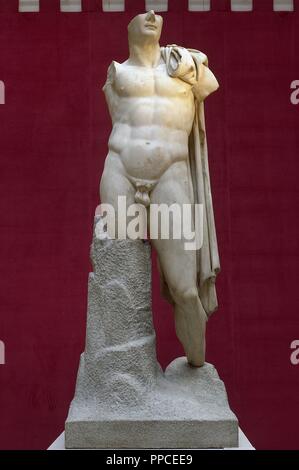 Trajan (53-117 AD). Empereur romain (98-117). Nerva-Antonine dynastie. La sculpture colossale de Trajan divinisé héroïque. Sculpture de Trajan comme un héros, 2e siècle, en ère d'Hadrien (117-139 AD). En. D'Italica, province de Séville, Andalousie, espagne. Musée archéologique de Séville. Banque D'Images
