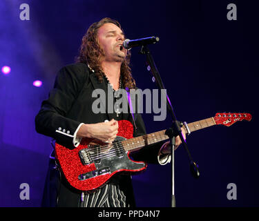 Fher Olvera avec Mana se produit en concert à l'American Airlines Arena de Miami, le 8 mars 2007. Banque D'Images