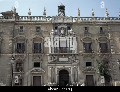 FACHADA DE LA SEDE DEL TRIBUNAL SUPERIOR DE JUSTICIA DE ANDALUCIA - REAL CHANCILLERIA - siglo XVI. Auteur : CASTILLO DEL MOZO FRANCISCO. Emplacement : CHANCILLERIA / Tribunal Superior de Justicia. Grenade. L'ESPAGNE. Banque D'Images