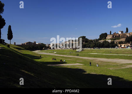 L'Italie. Rome. Le Circus Maximus. Char romain antique racint stadium.